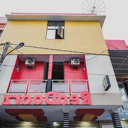 Hotel Reddoorz @ Jalan Stm Medan Extérieur photo