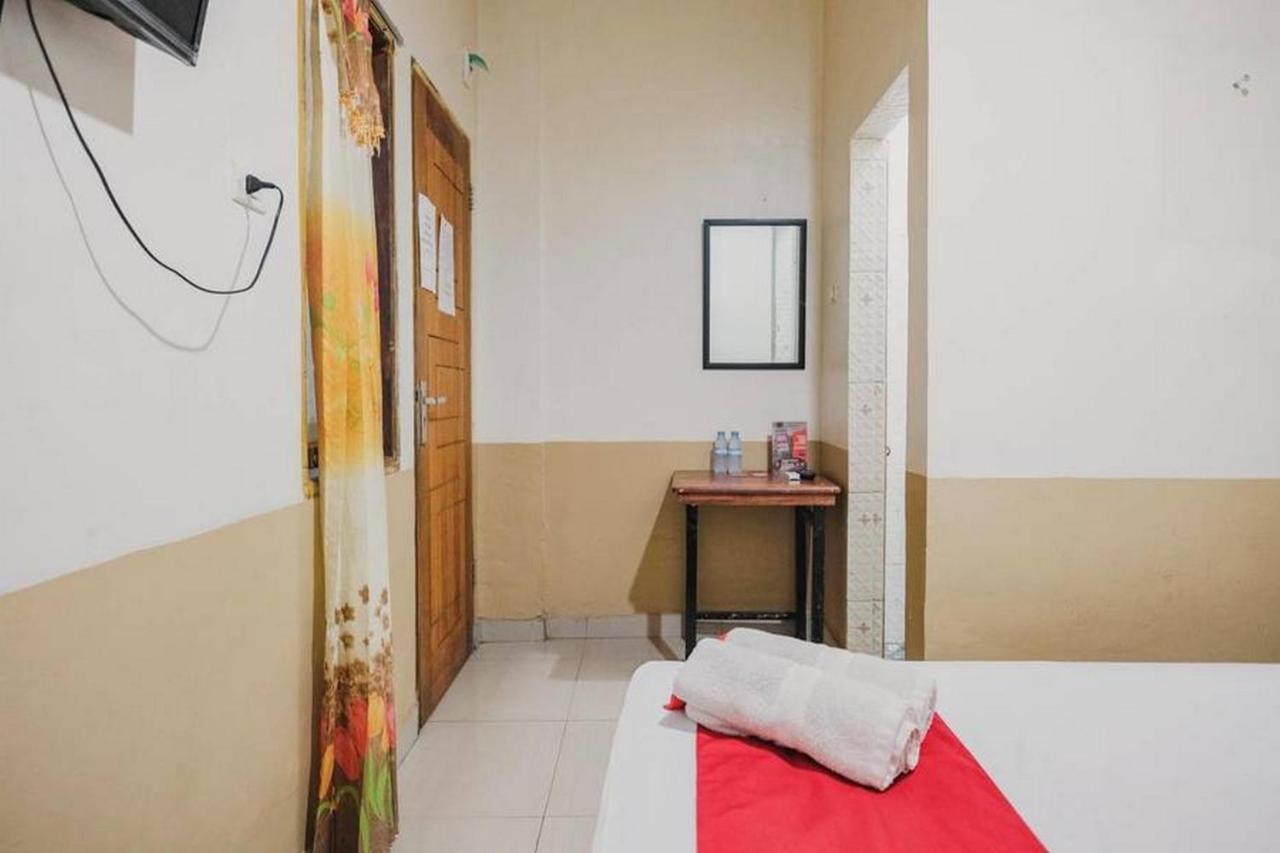 Hotel Reddoorz @ Jalan Stm Medan Extérieur photo